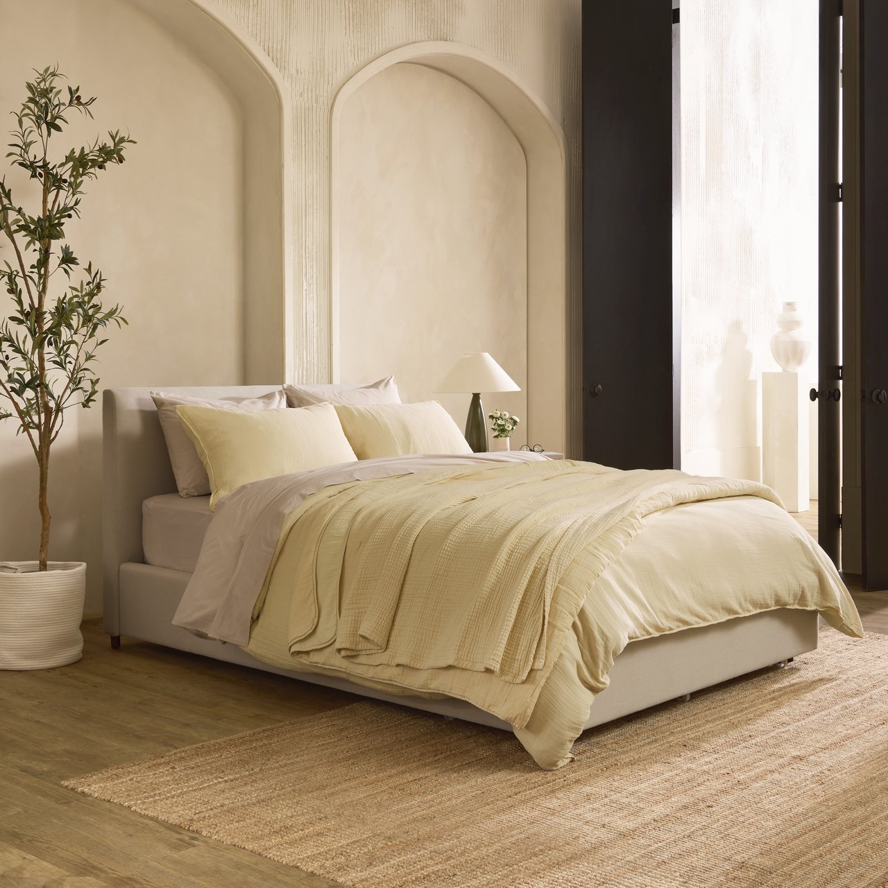 Muslin Blankets and Bedding Image 3