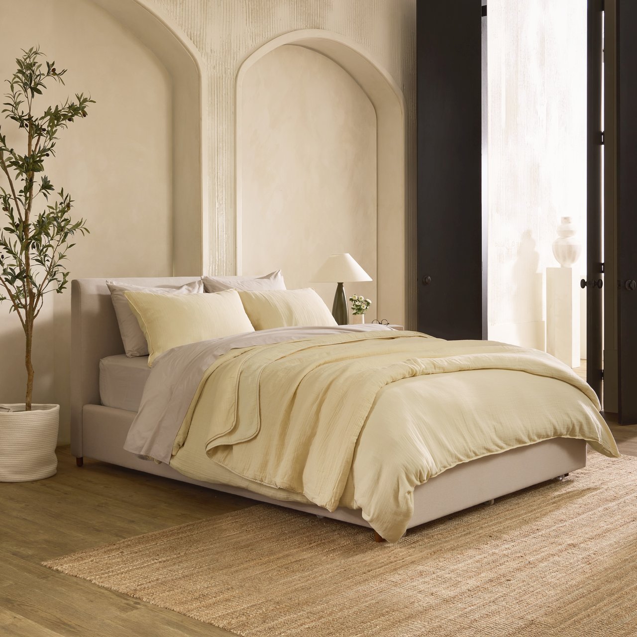 Muslin Blankets and Bedding Image 3