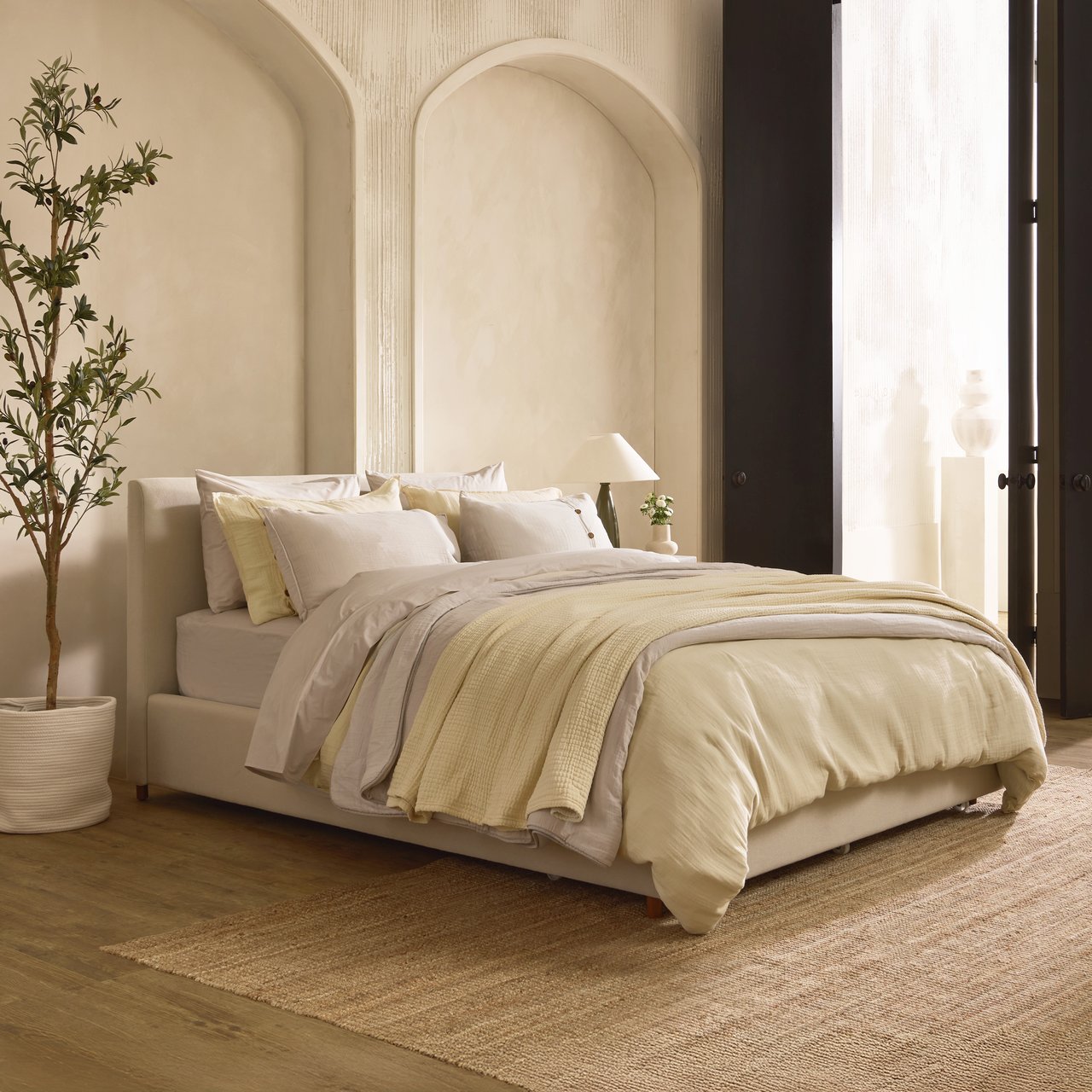 Muslin Blankets and Bedding Image 5