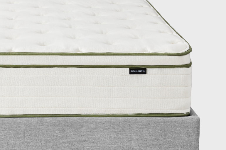Why Mattress Foam Density Makes a Difference - Silk & Snow