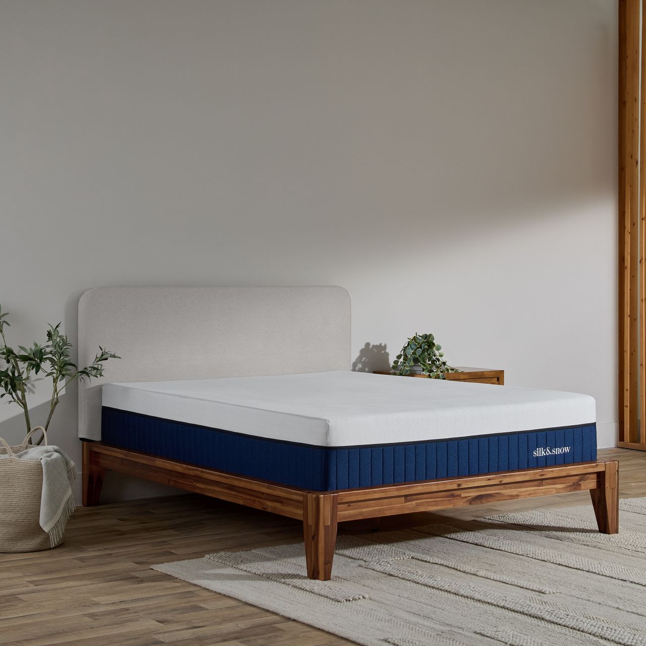 Silk &amp; Snow Foam Mattress Image 2