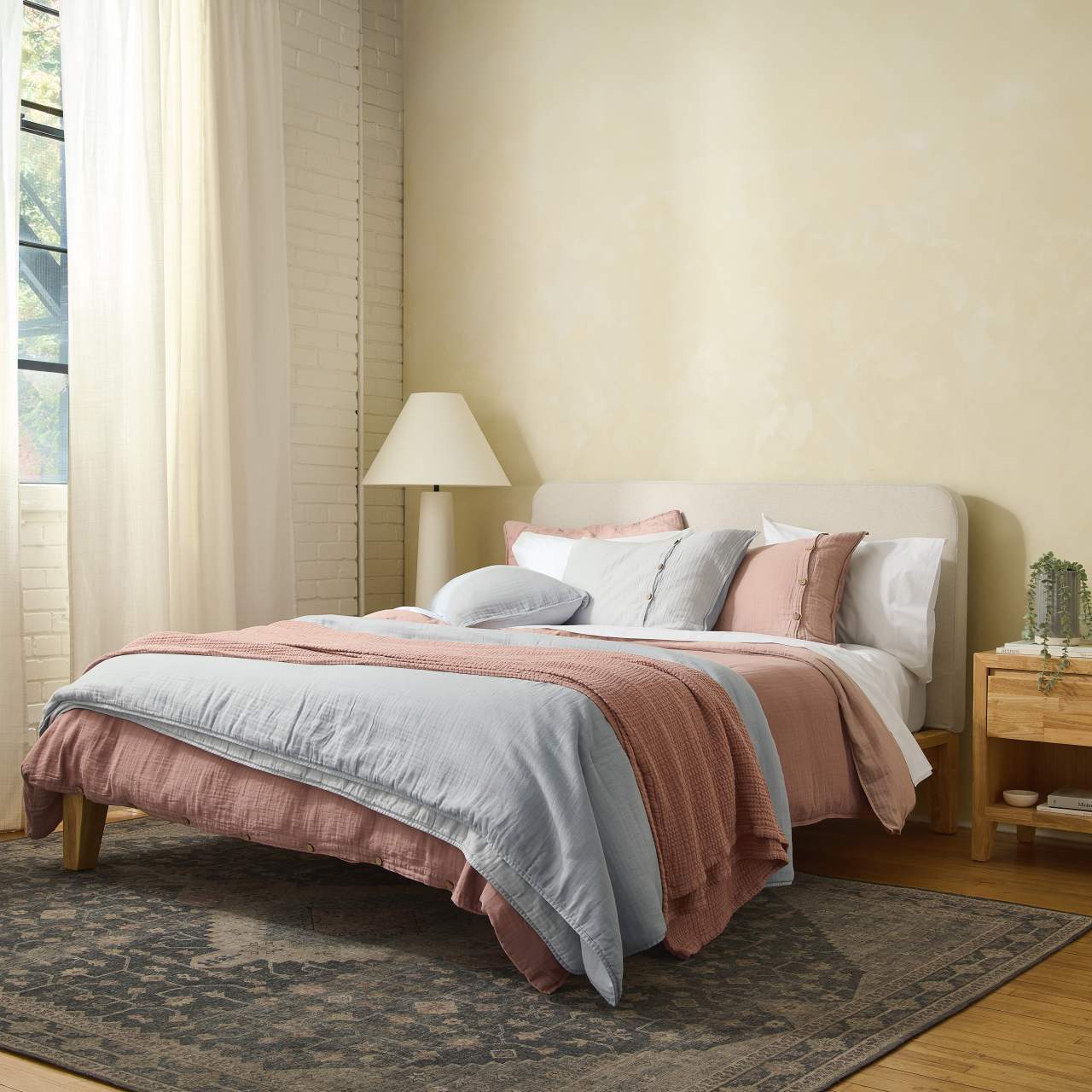 Muslin Blankets and Bedding Image 3
