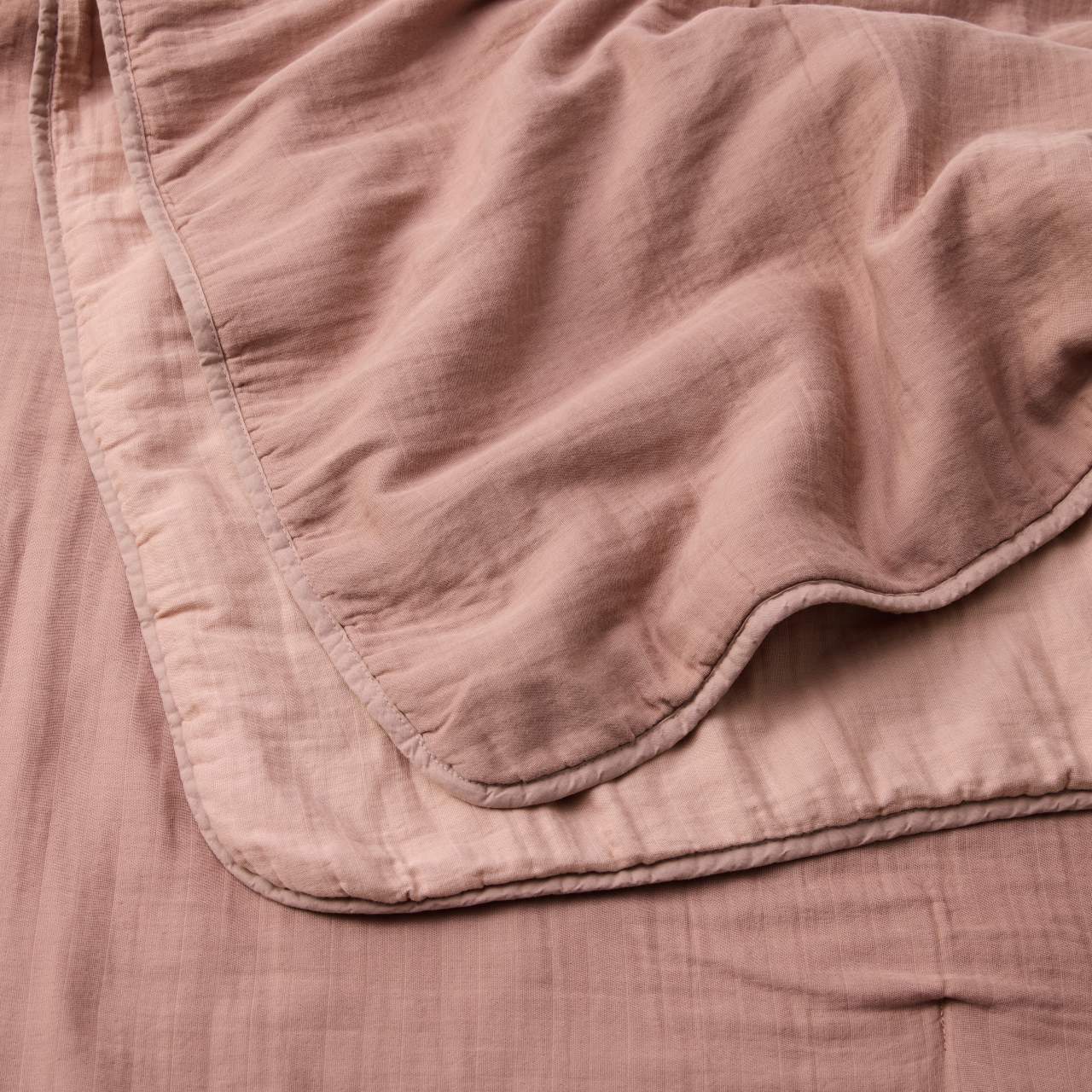 Muslin Blankets and Bedding Image 5