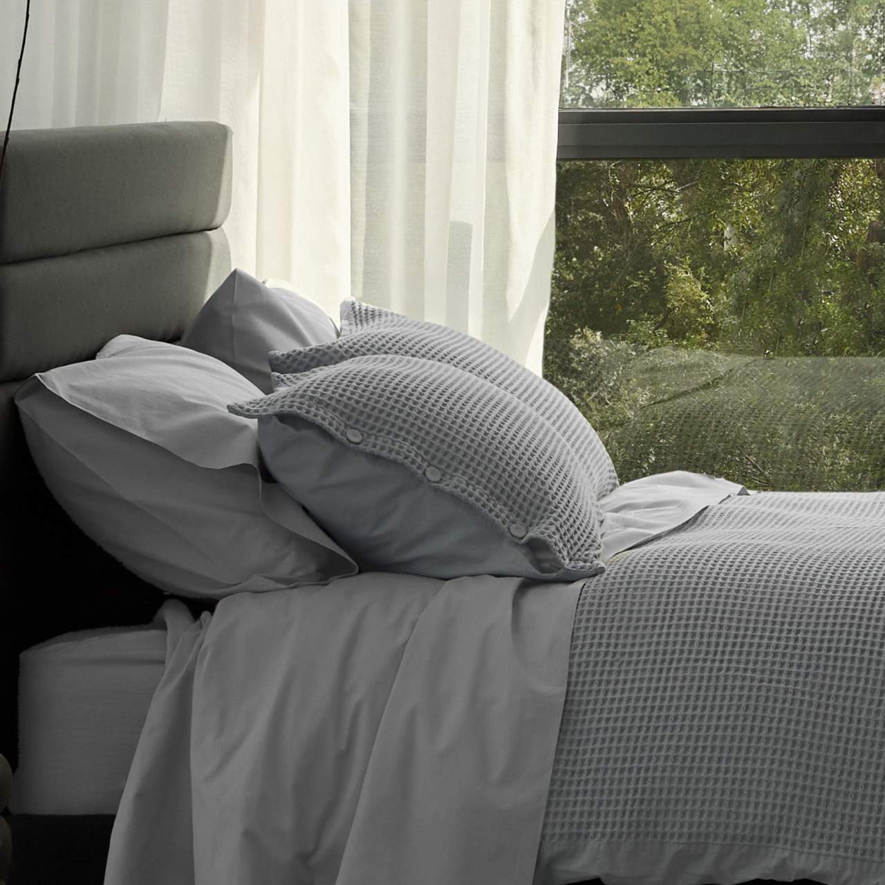Muslin Blankets and Bedding Image 3