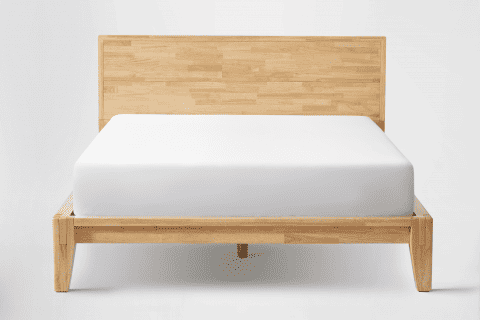 Cadre de lit en bois avec tête de lit
